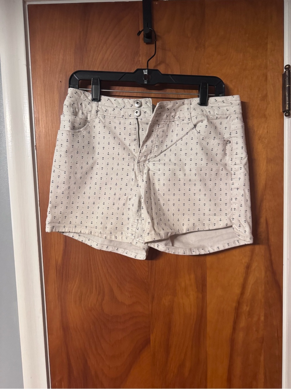 Women's Cream Anchor-Print Denim Shorts